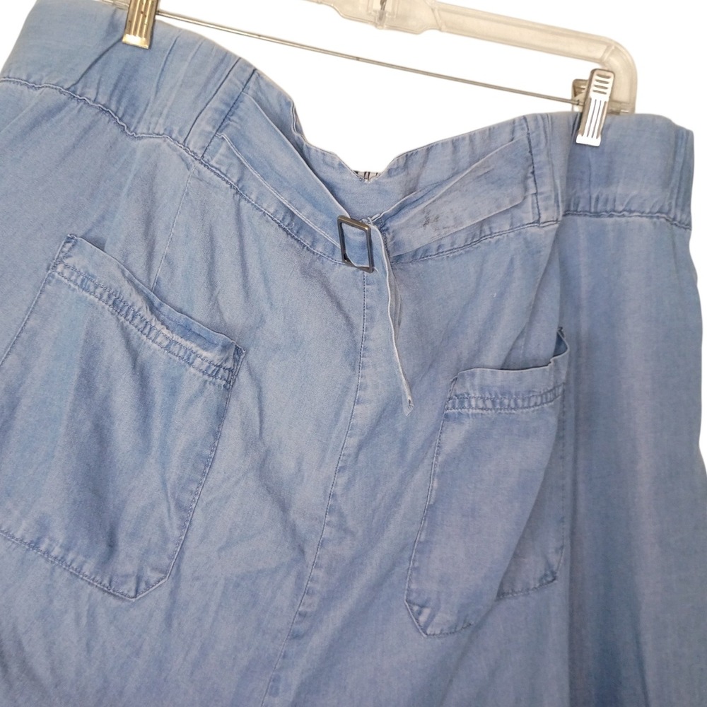 Torrid Womens Plus Size 22 Light Wash Blue Chambray Wide Leg Pleated Pants - Picture 3 of 14